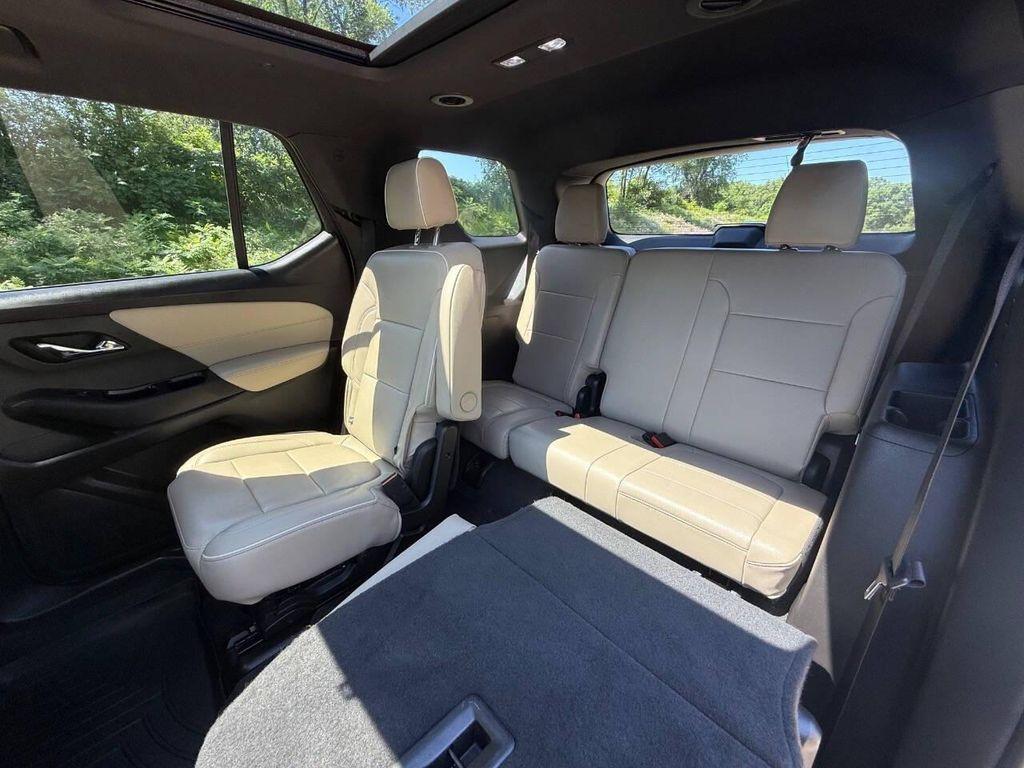 used 2023 Chevrolet Traverse car, priced at $31,999
