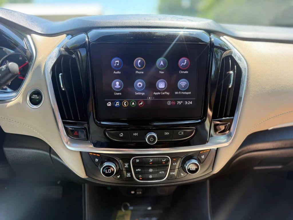 used 2023 Chevrolet Traverse car, priced at $31,999