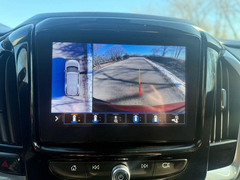 used 2020 Chevrolet Traverse car, priced at $27,399