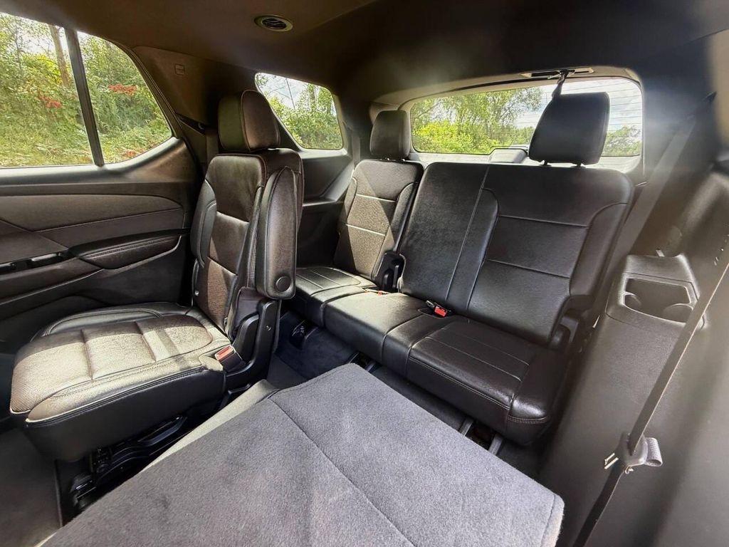 used 2023 Chevrolet Traverse car, priced at $33,999