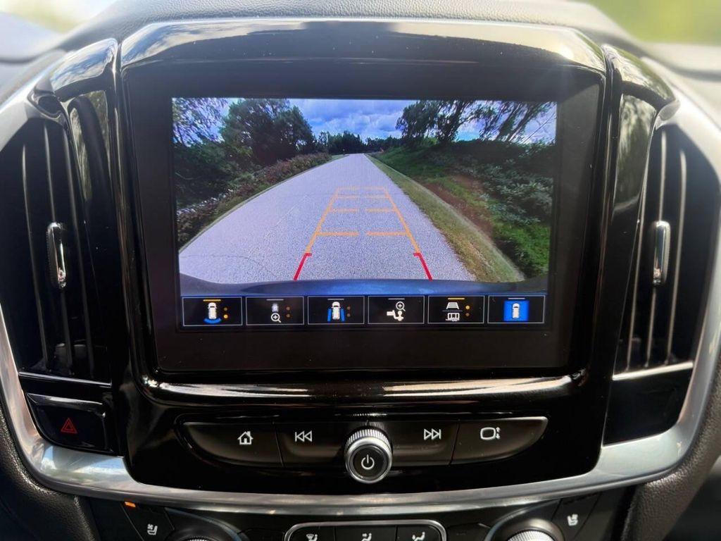 used 2023 Chevrolet Traverse car, priced at $33,999