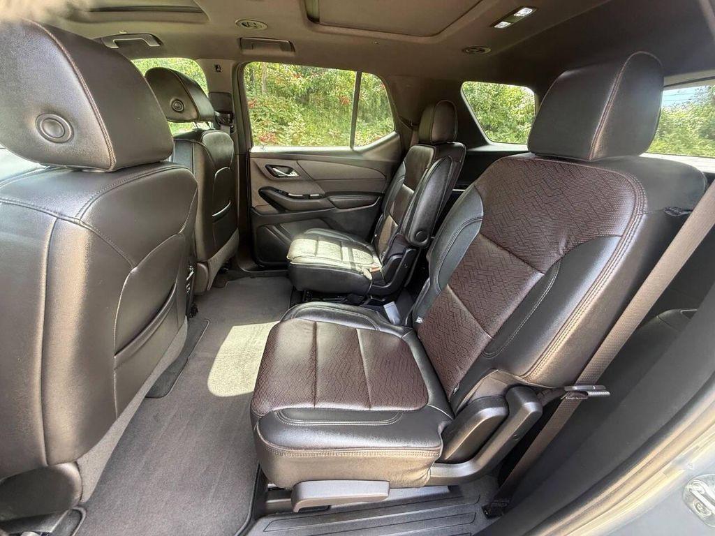 used 2023 Chevrolet Traverse car, priced at $33,999