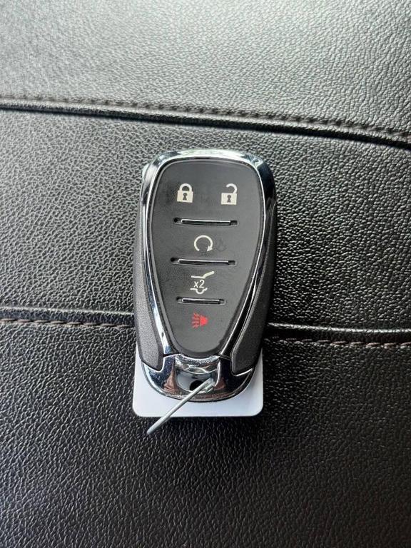 used 2023 Chevrolet Traverse car, priced at $33,999