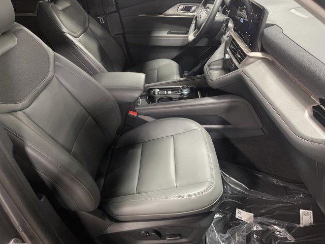 new 2025 Ford Explorer car, priced at $45,677