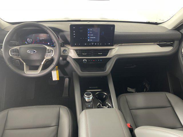 new 2025 Ford Explorer car, priced at $45,677