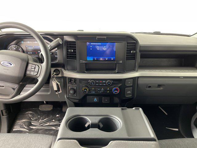 new 2025 Ford F-250 car, priced at $54,882