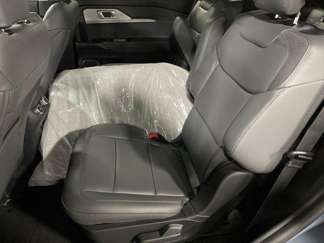 new 2025 Ford Explorer car, priced at $46,978