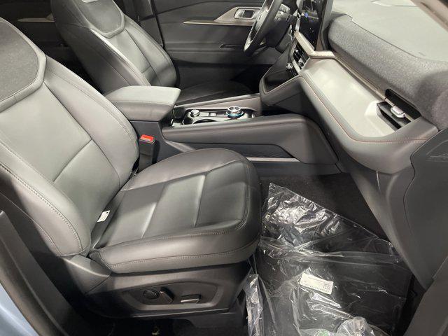 new 2025 Ford Explorer car, priced at $46,978