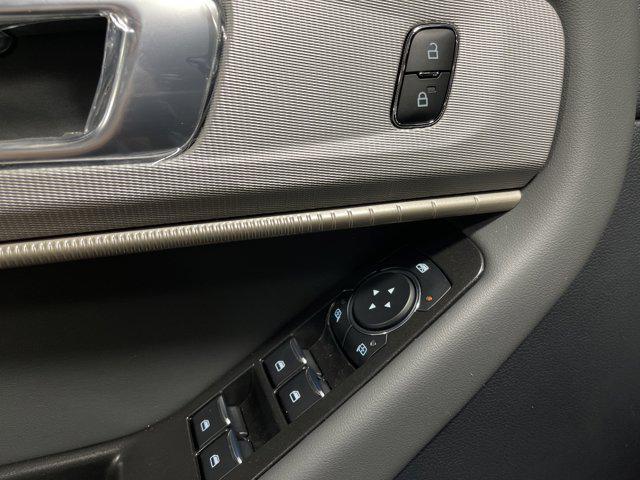 new 2025 Ford Explorer car, priced at $46,978