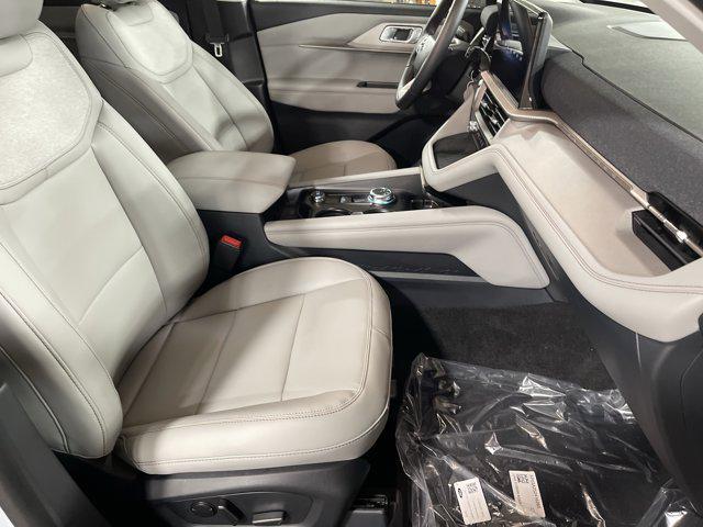 new 2025 Ford Explorer car, priced at $43,677