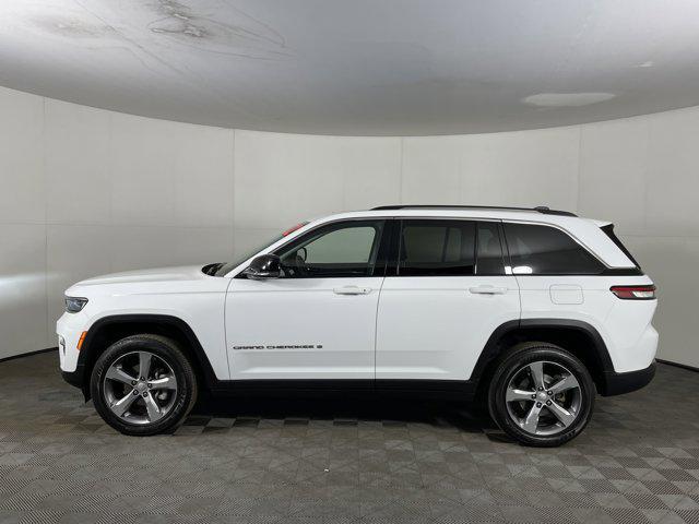 used 2022 Jeep Grand Cherokee car, priced at $33,497