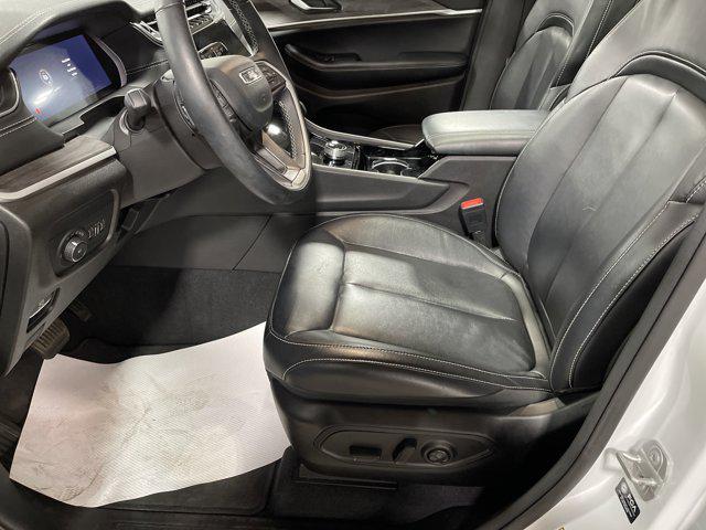 used 2022 Jeep Grand Cherokee car, priced at $33,497