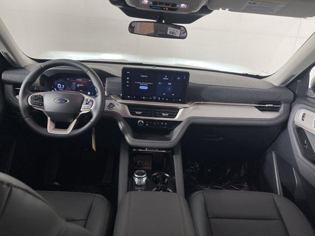 new 2025 Ford Explorer car, priced at $47,701