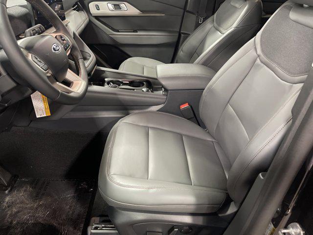 new 2025 Ford Explorer car, priced at $47,701