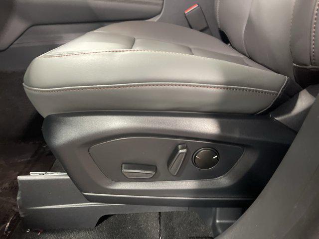 new 2025 Ford Explorer car, priced at $47,701