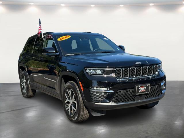 used 2025 Jeep Grand Cherokee car, priced at $42,123