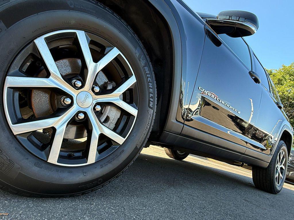 used 2025 Jeep Grand Cherokee car, priced at $42,123