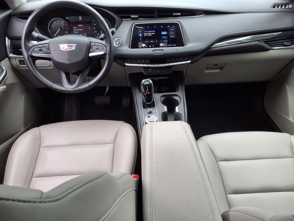 used 2020 Cadillac XT4 car, priced at $20,137
