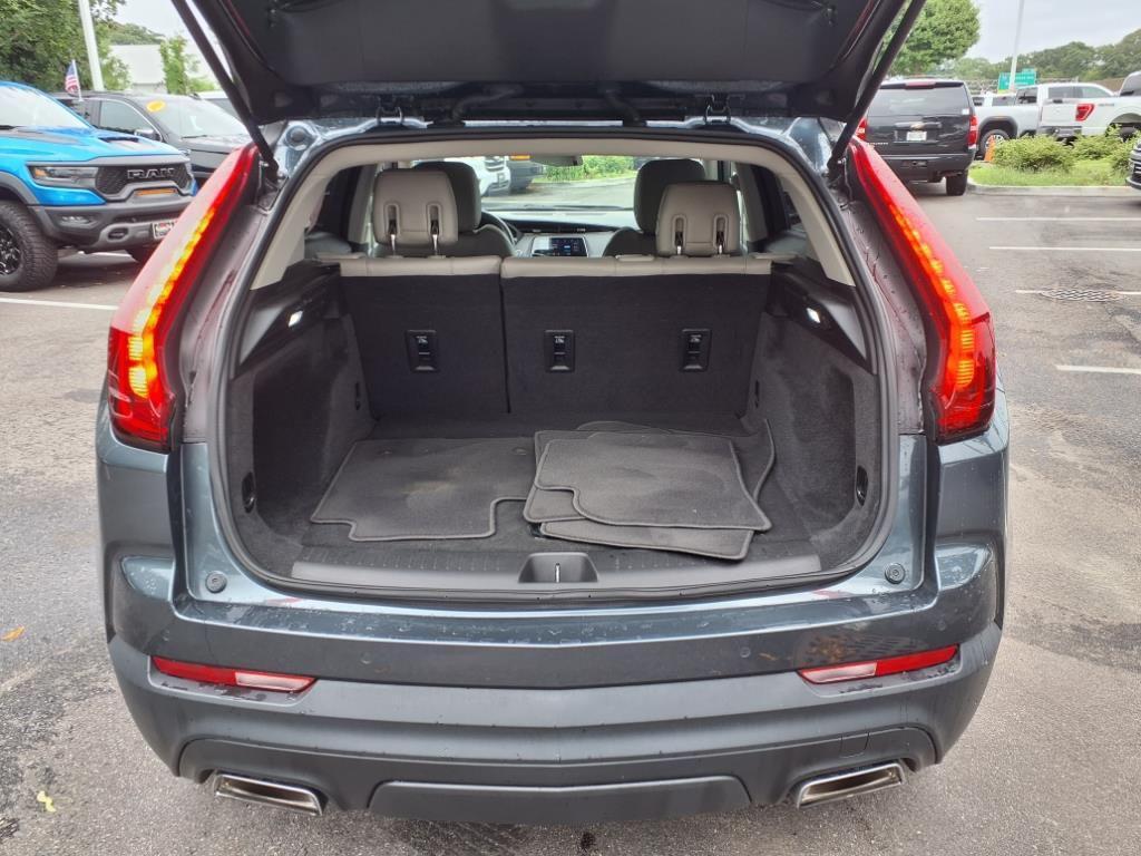 used 2020 Cadillac XT4 car, priced at $20,137