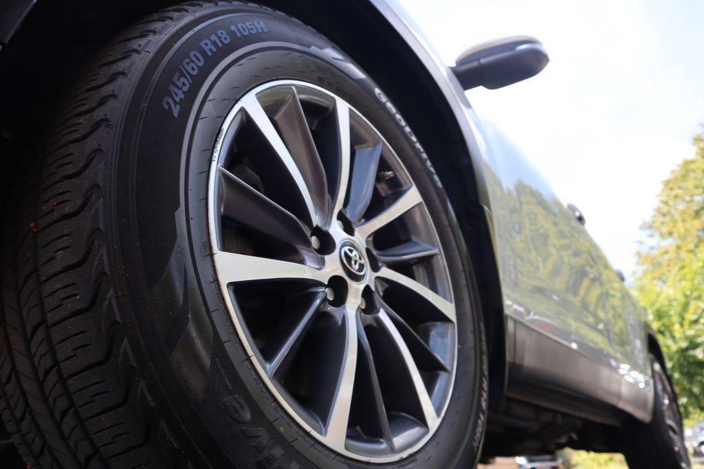 used 2019 Toyota Highlander car, priced at $29,199