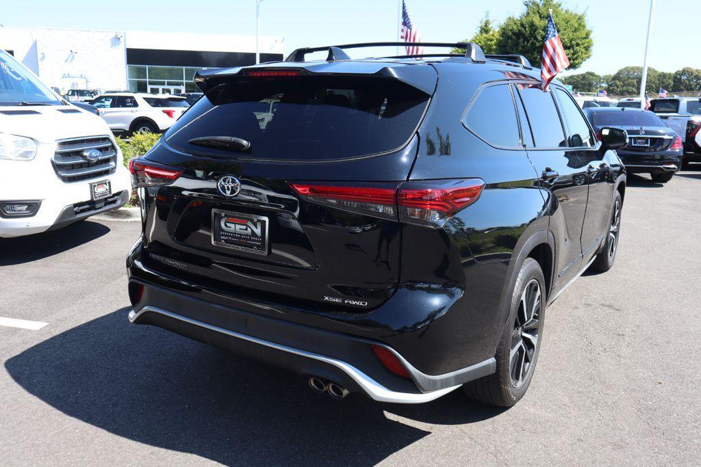 used 2022 Toyota Highlander car, priced at $35,787