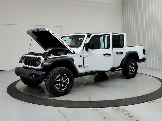 new 2025 Jeep Gladiator car, priced at $47,336