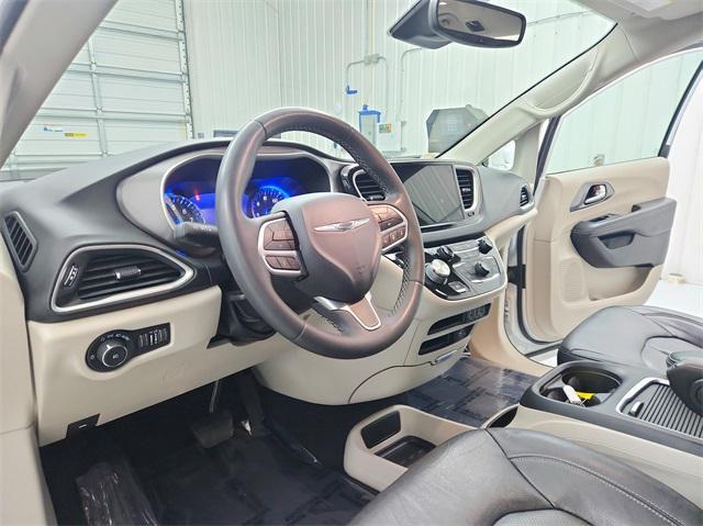 used 2022 Chrysler Pacifica car, priced at $21,299