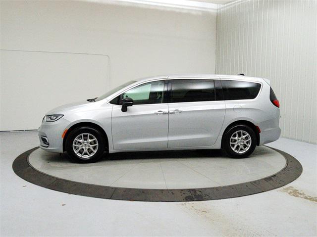 used 2024 Chrysler Pacifica car, priced at $30,209