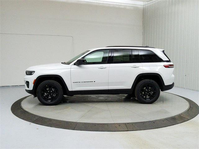 new 2025 Jeep Grand Cherokee car, priced at $42,738