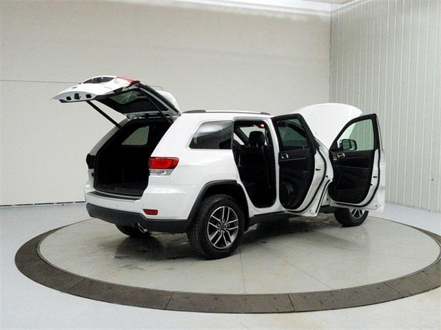 used 2022 Jeep Grand Cherokee car, priced at $23,497