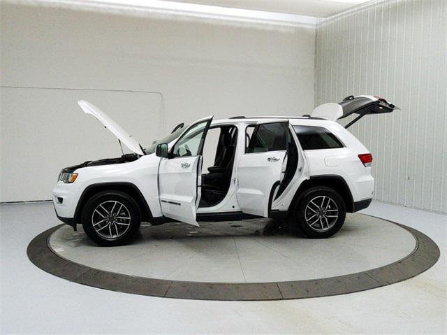 used 2022 Jeep Grand Cherokee car, priced at $23,497