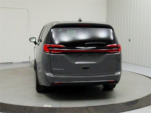 new 2025 Chrysler Pacifica car, priced at $40,217