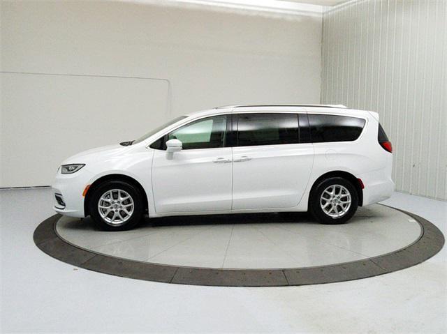 used 2021 Chrysler Pacifica car, priced at $20,784