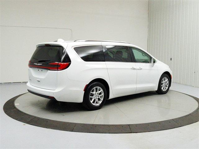 used 2021 Chrysler Pacifica car, priced at $20,784