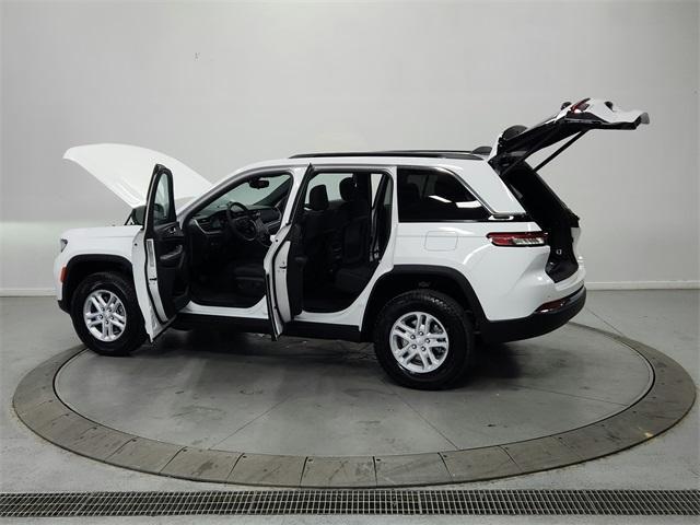 new 2024 Jeep Grand Cherokee car, priced at $38,404