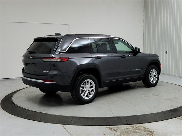 new 2025 Jeep Grand Cherokee car, priced at $37,028