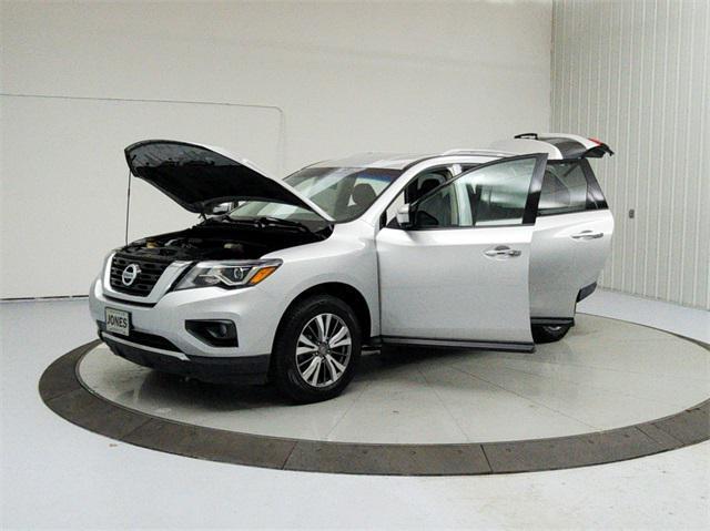 used 2020 Nissan Pathfinder car, priced at $18,462