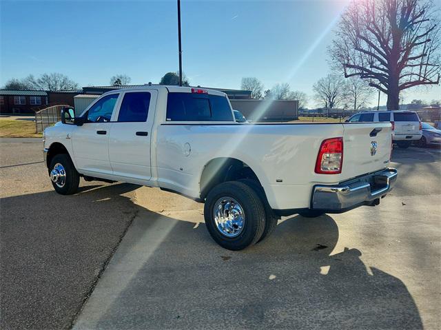 new 2024 Ram 3500 car, priced at $64,631