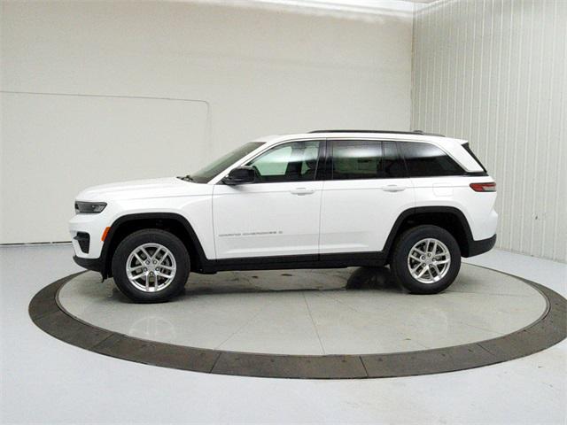 new 2025 Jeep Grand Cherokee car, priced at $38,820