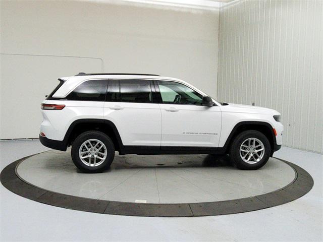 new 2025 Jeep Grand Cherokee car, priced at $38,820