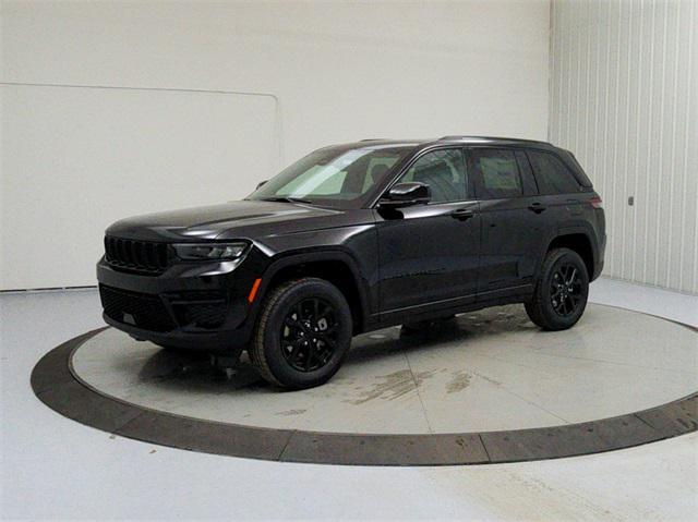 new 2025 Jeep Grand Cherokee car, priced at $43,274