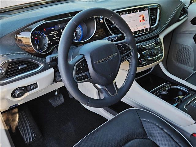 used 2023 Chrysler Pacifica car, priced at $39,288