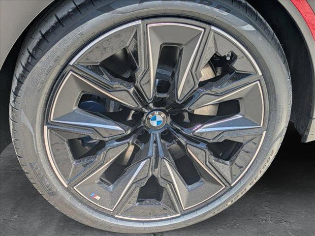 new 2025 BMW 760 car, priced at $152,360