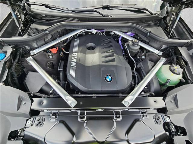 new 2026 BMW X7 car, priced at $101,975