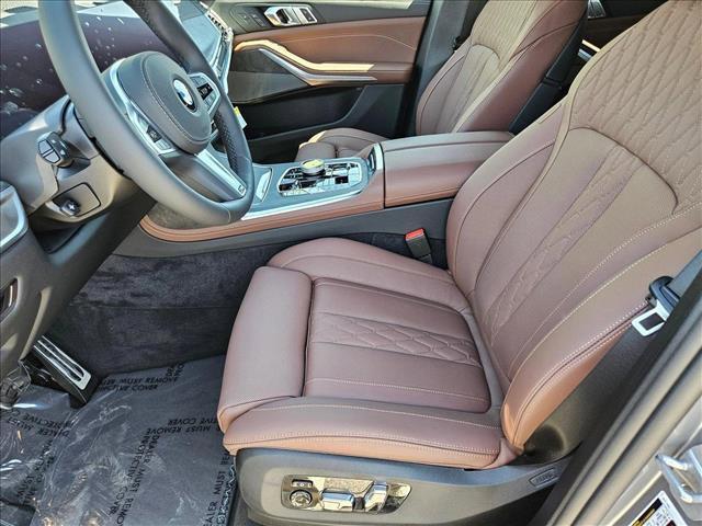 new 2026 BMW X7 car, priced at $102,765