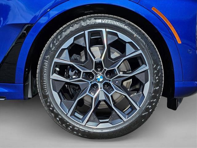 new 2026 BMW X7 car, priced at $127,925
