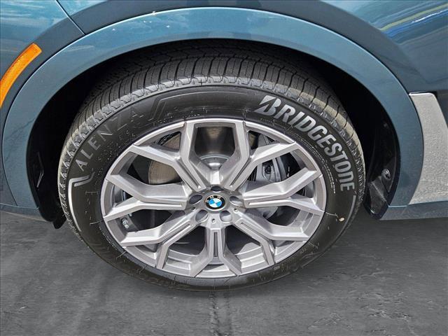 new 2025 BMW X7 car, priced at $93,700