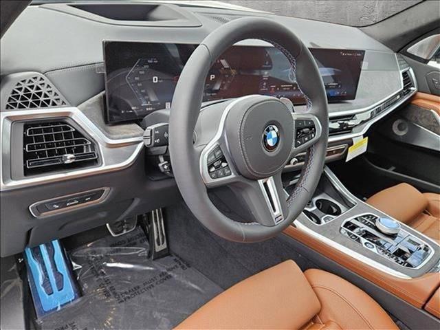 new 2025 BMW X7 car