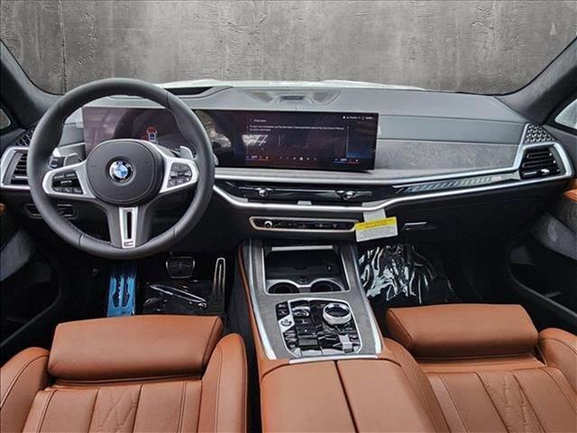 new 2025 BMW X7 car