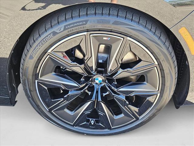 new 2025 BMW 760 car, priced at $129,625